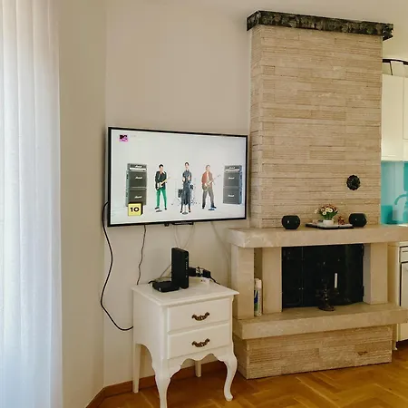 Relax In Center Of *